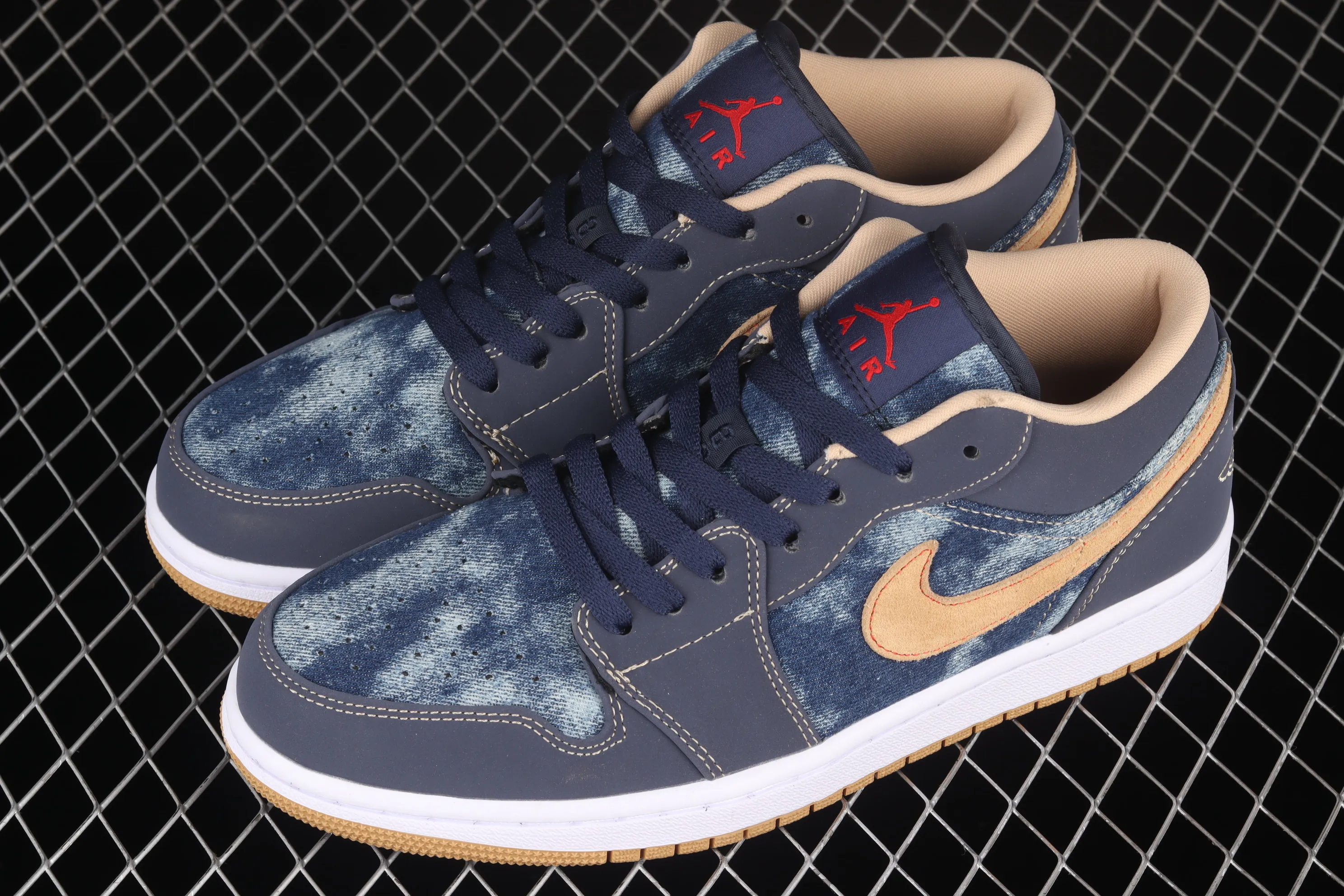All categories Air Jordan Jordan series basketball shoes Air Jordan 1 Low Air Jordan 1 Low AJ1 Joe 1 dark blue denim low-top basketball shoes DH1259-400